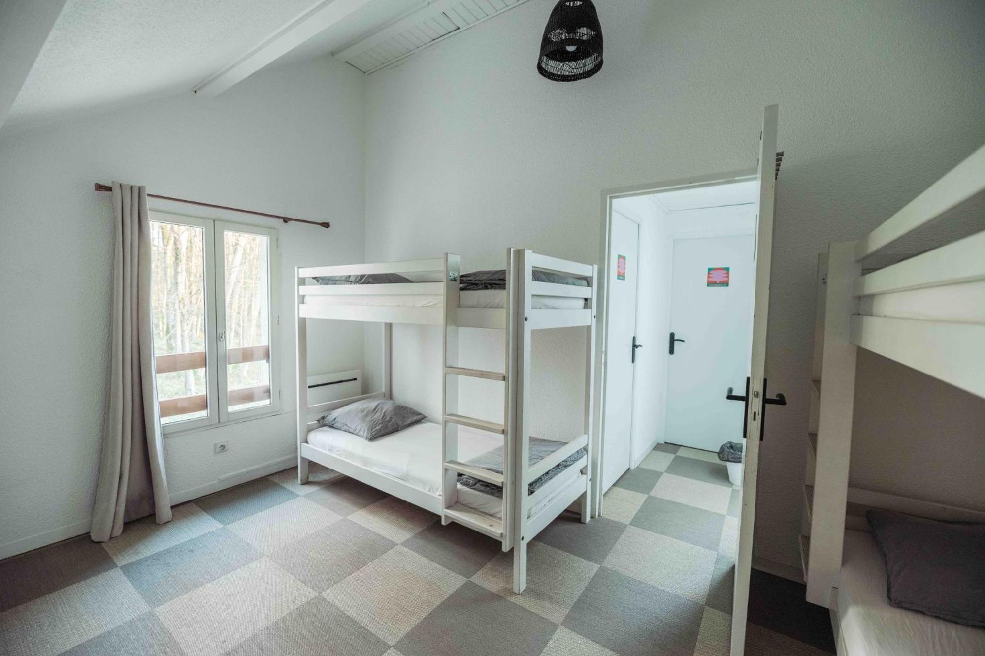 La Donaclaudre - Hebergement De Groupe En Pleine Nature, Ideal Pour Tous Vos Sejours ! 63 Couchages - 2 Grandes Salles - Salle De Jeux - Cuisine Professionnelle - Accessible Facilement - Localisation Attractive -Proche Paris & Disney Saint-Augustin  Esterno foto